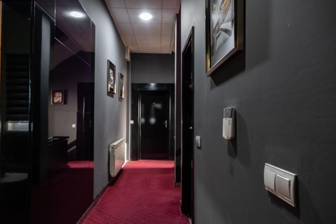 Como A Casa Apartments - Free Parking Sarajevo Exterior photo